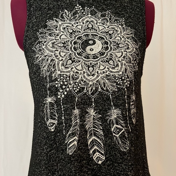 Shirt with picture of dream catcher - Picture 3 of 11